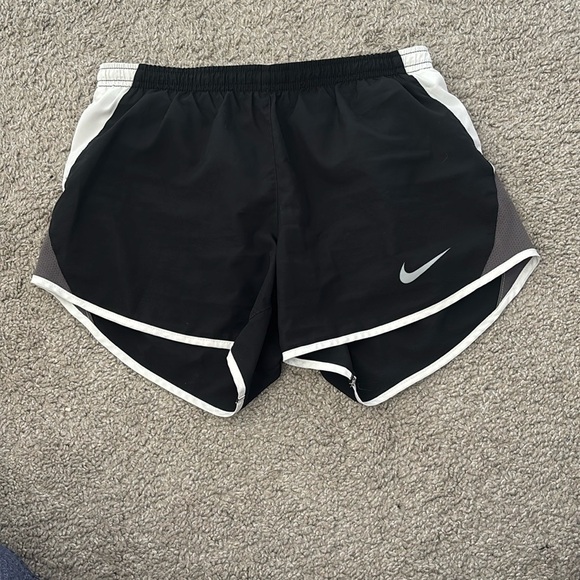 Nike Women's Black Running Shorts - Picture 1 of 4